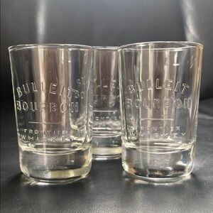 White Drinkware Set of Three Vintage-Style Tumblers